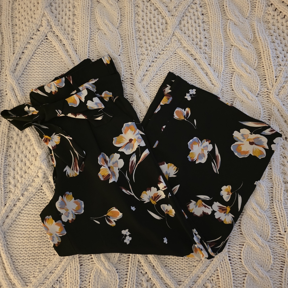 Halogen Black Floral Wide-Leg Pants with Yellow & White Blooms